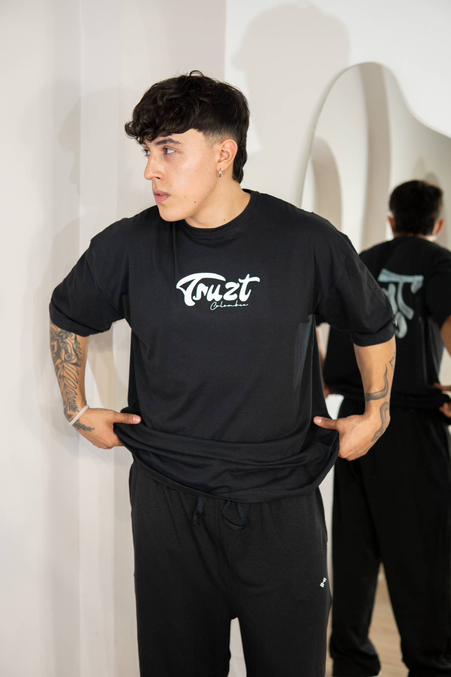 CAMISETA OVERSIZED "TRUZT COLOMBIA"