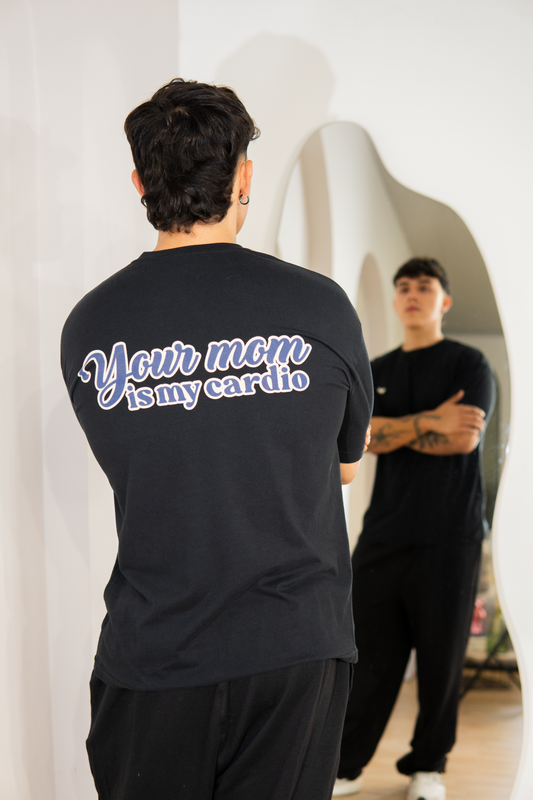 Oversized T-Shirt 'Your mom is my cardio'